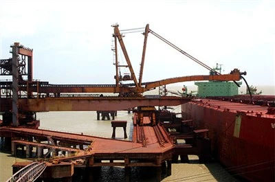 Doğrusal Salınımlı Gemi Yükleyici